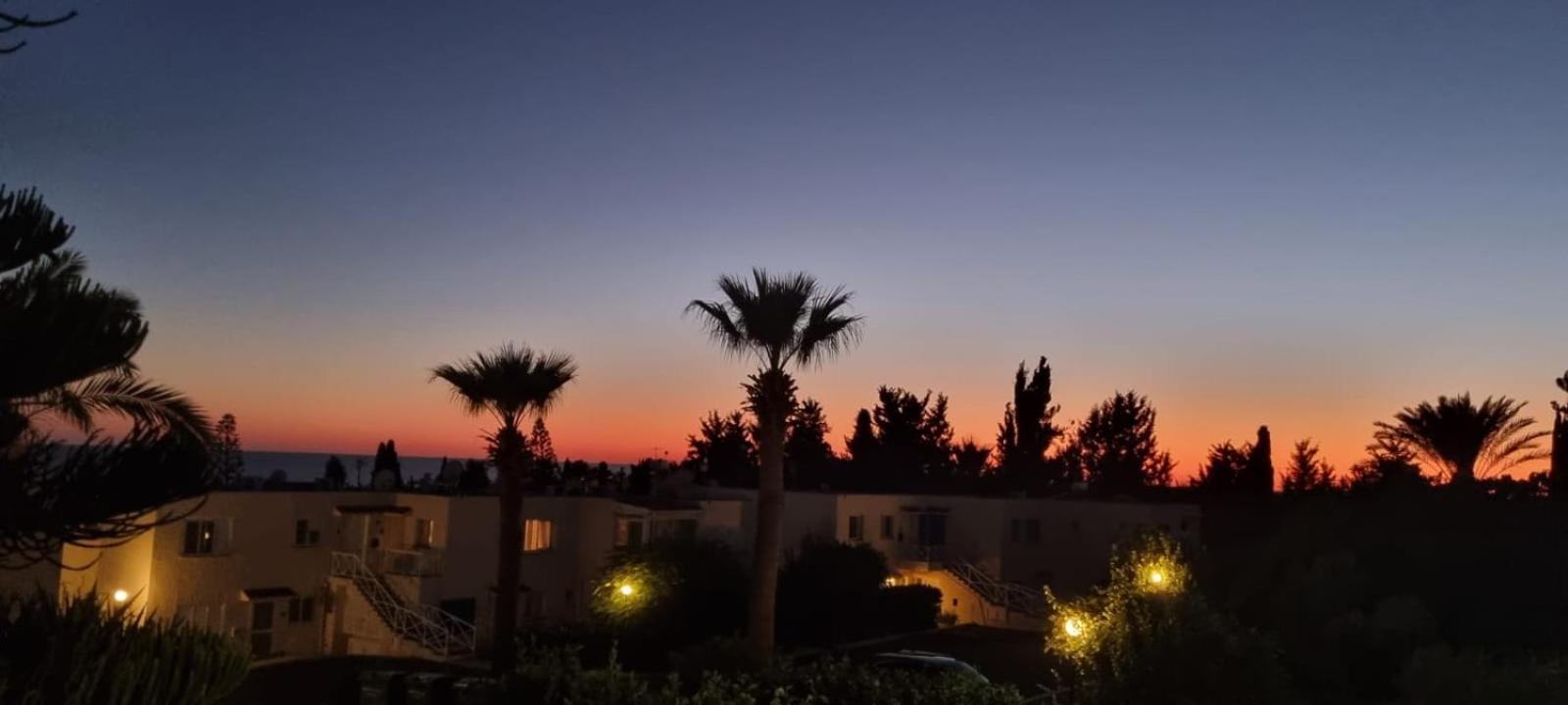 Appartamento Modern Seaview Townhouse In Coral Bay (Adults Only) Peyia Esterno foto